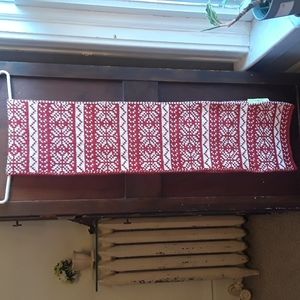 Forever 21 nwt knit red and white nordic scarf 69 inches long